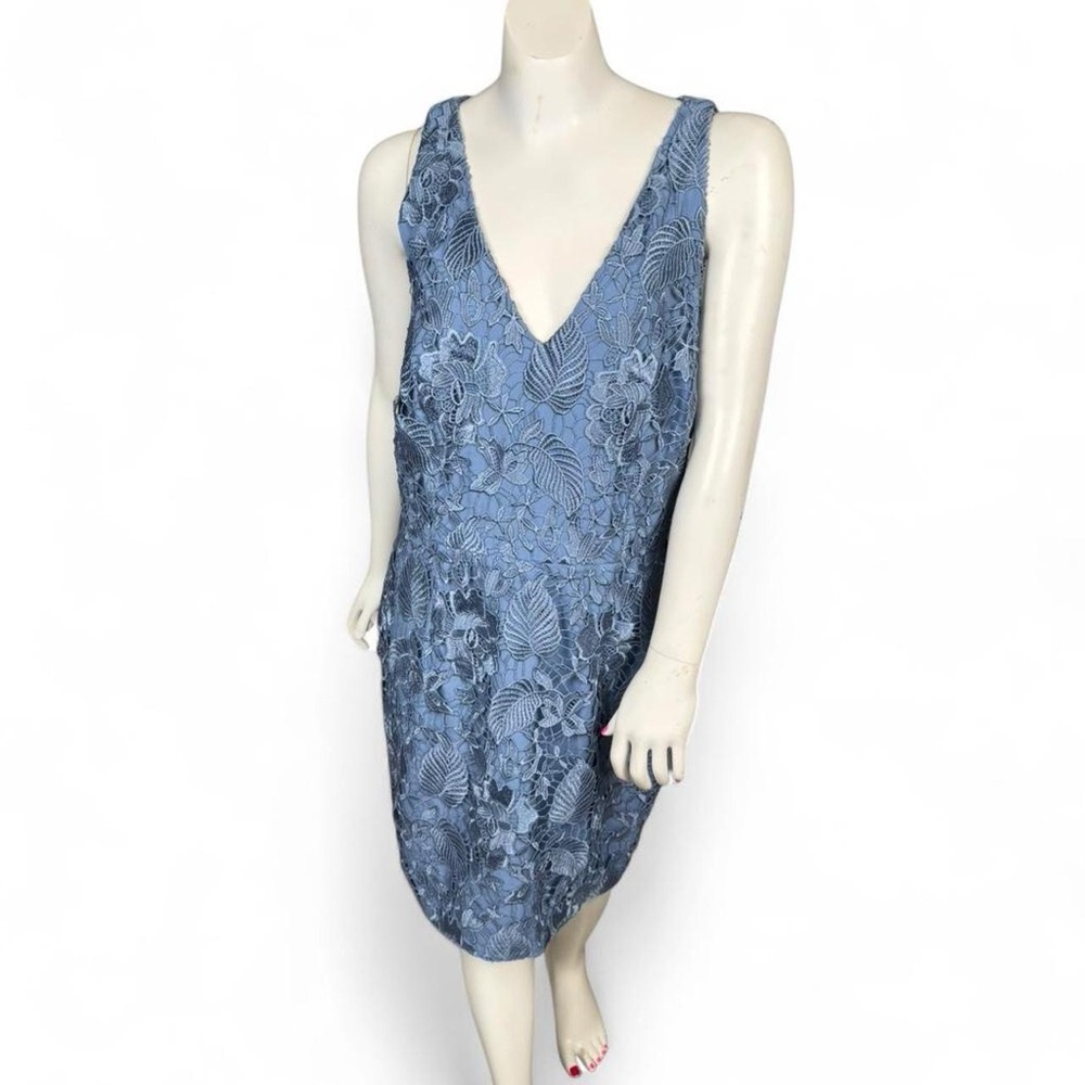 Antonio Melani Blue Lace Sheath Dress Size 4 Elegant Sleeveless V-Neck